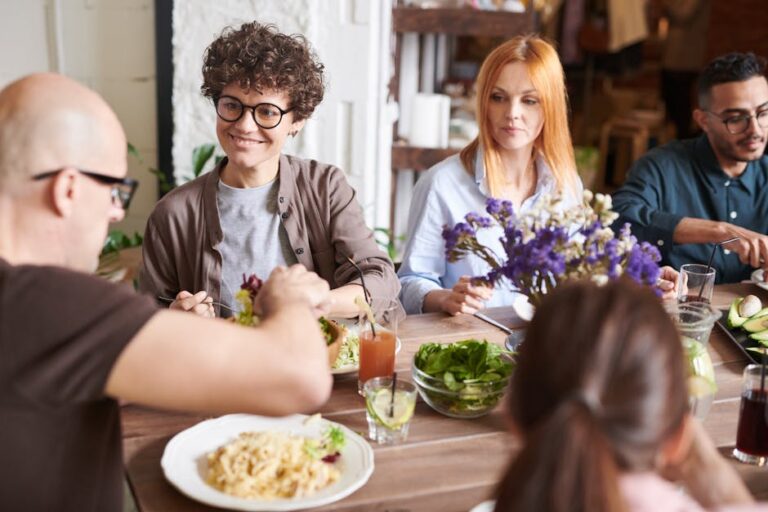 7 Ways Shared Meals Foster Social Connections & Create Lasting Bonds