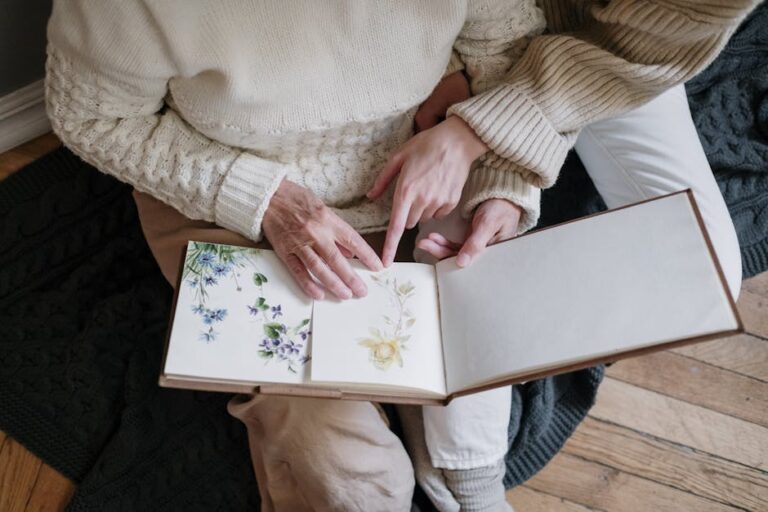 9 Memory Keeping Strategies for Aging Loved Ones That Preserve Family Stories