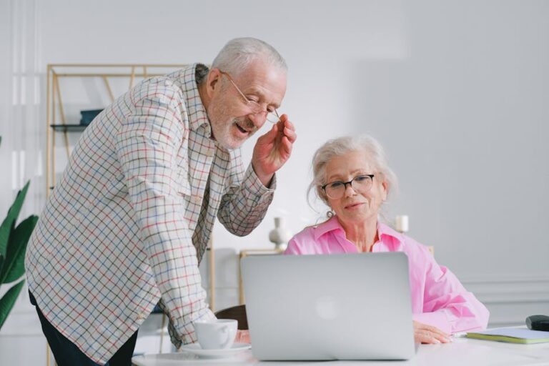 5 Best Technology Training Programs for Seniors That Boost Digital Confidence