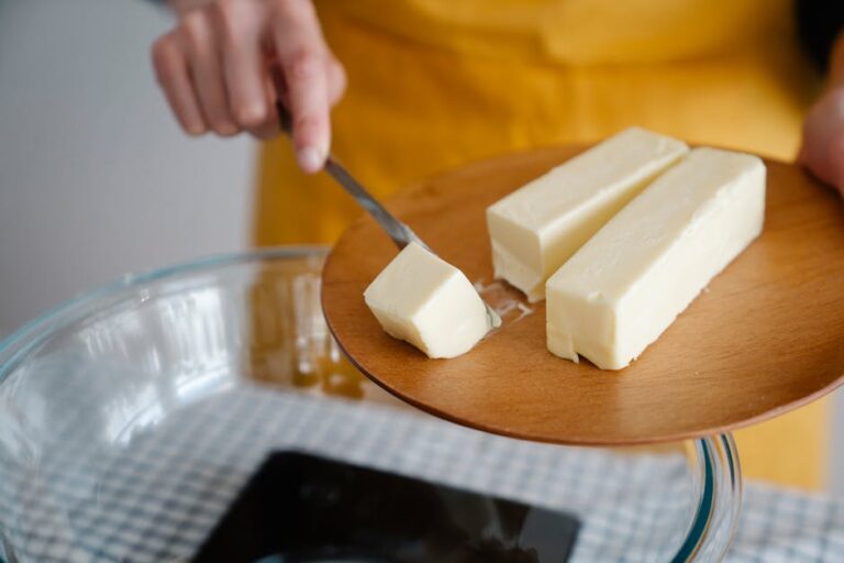 5 Best Senior-Friendly Cookbooks for Caregivers That Simplify Mealtime Joy