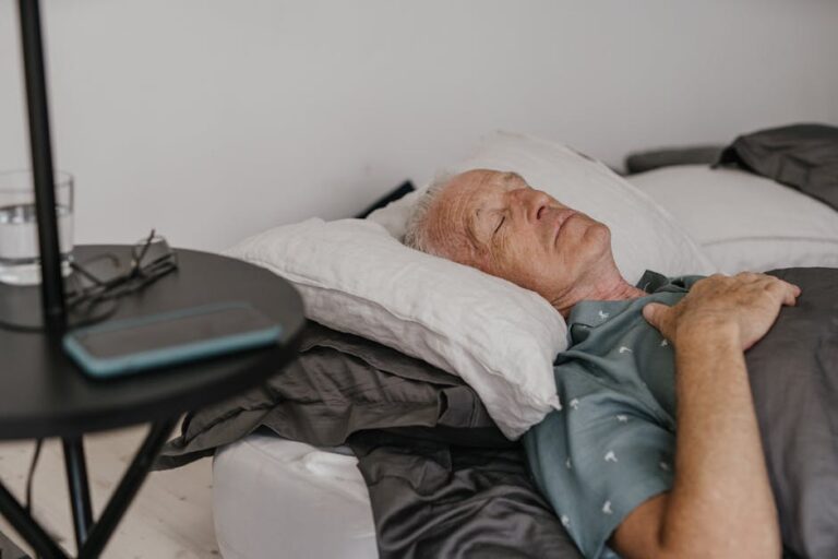 5 Best Temperature-Regulating Bedding for Seniors That Ensure Blissful Sleep