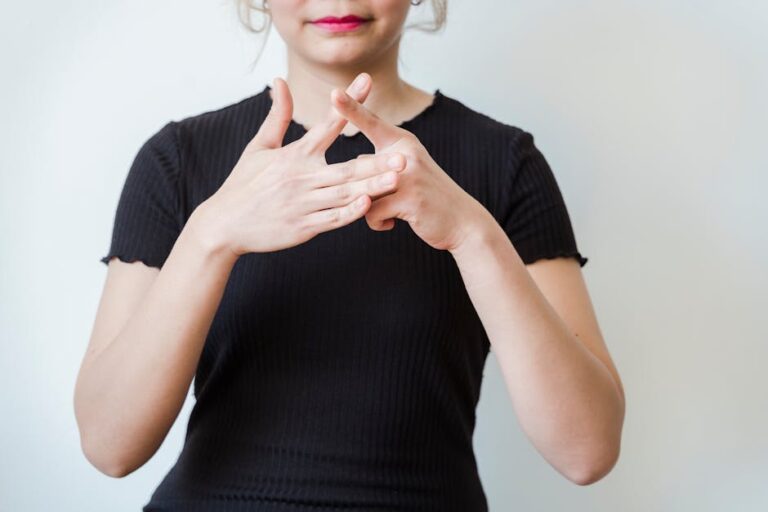 10 Ways to Encourage Social Interaction Through Sign Language That Build Connection